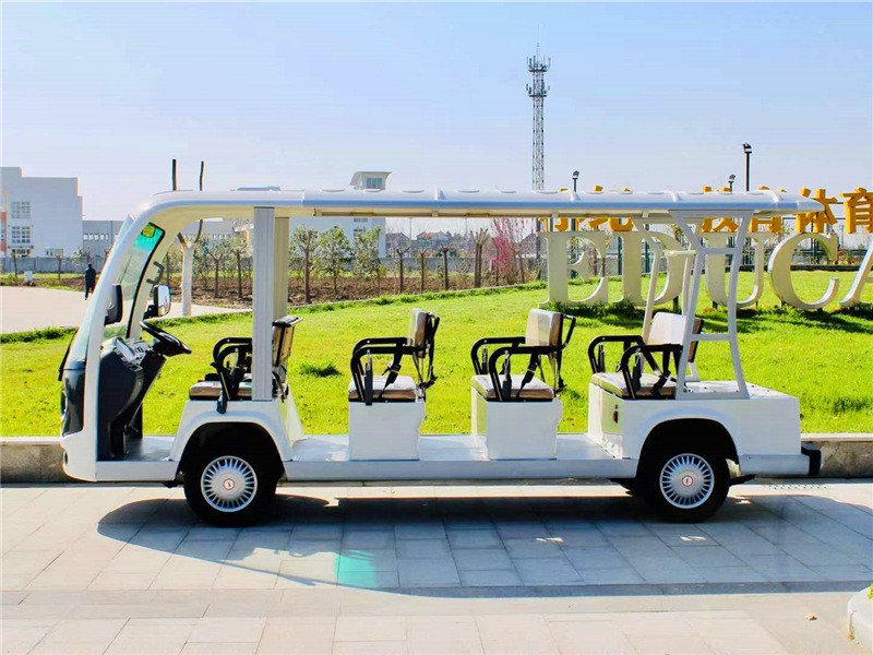 11座电动观光车-侧视图